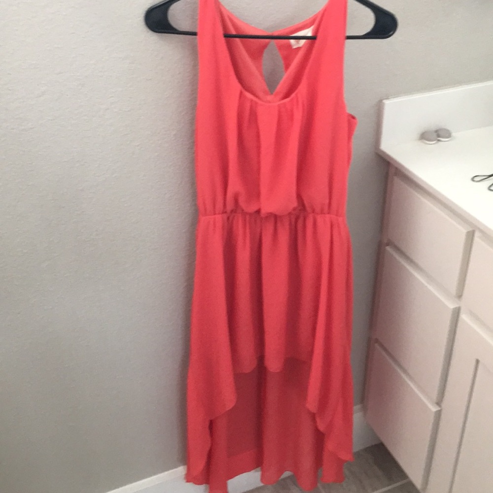 Summer dresses - Picture 3 of 4